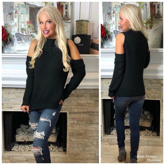 🛍LAST 1! Cold Shoulder Relaxed Fit Sweater! - Picture 4 of 8